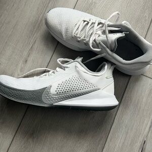 Nike Men's White and Gray Athletic Shoes
